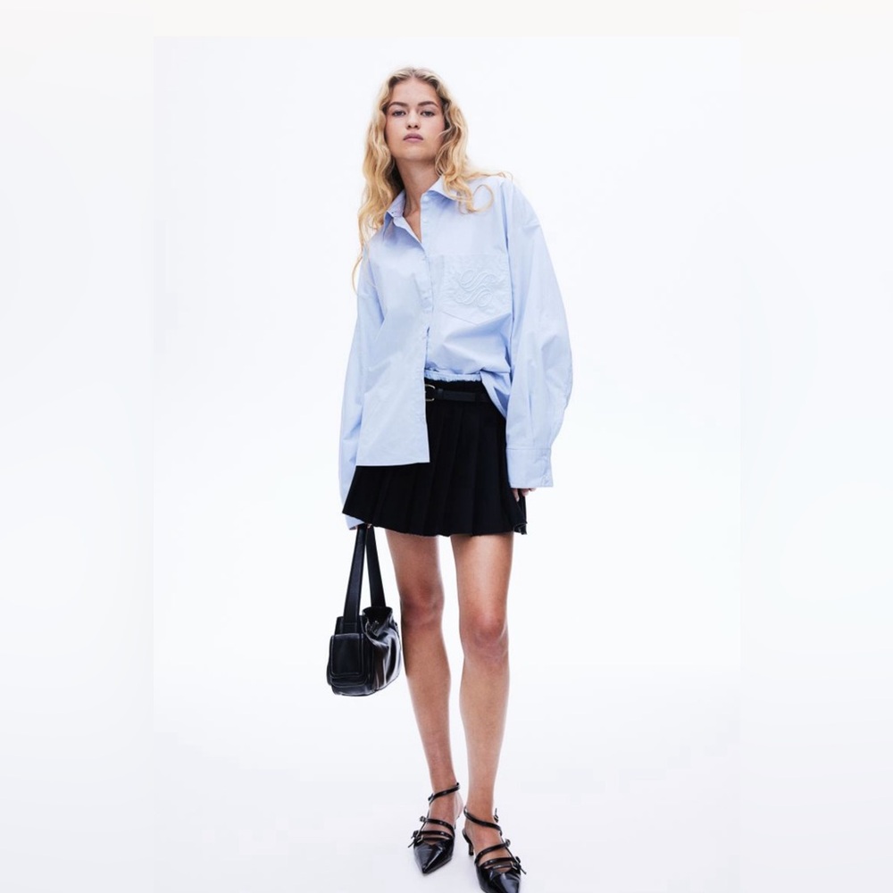 NWT H&M SOLD OUT!! Embroidered Poplin Shirt Blue Size SMALL